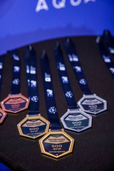 Moscow Padel Day I, апрель: детали и брендинг площадки